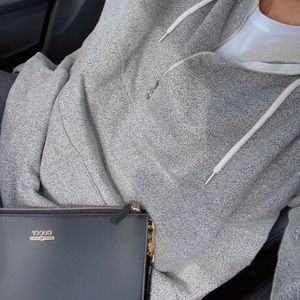 𝗡𝗪𝗧 𝗭𝗮𝗿𝗮 • Oversized Hooded Sweatshirt